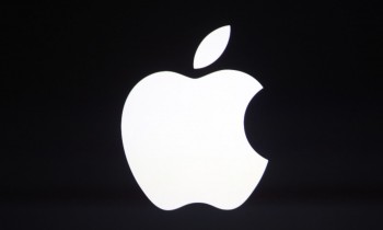 Apple Inc. (NASDAQ:AAPL) Staring At Its Worst Run in 13 Years
