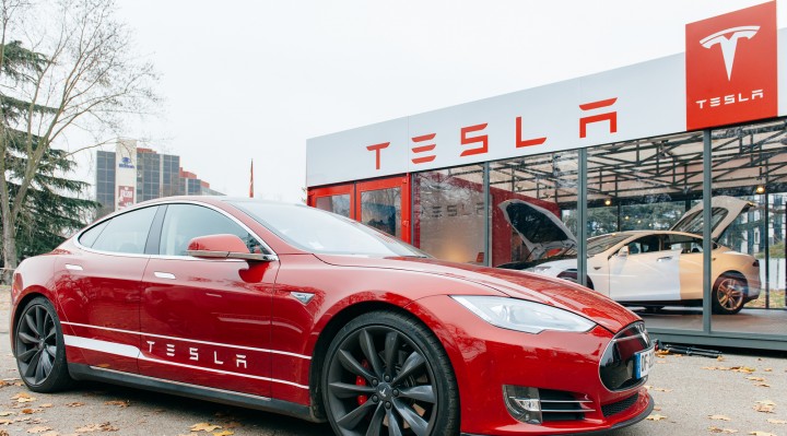 Tesla Model S Electric Car Zero Emissions